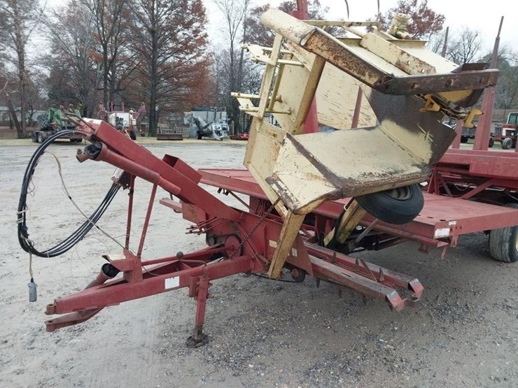 new-holland-1033-image-8