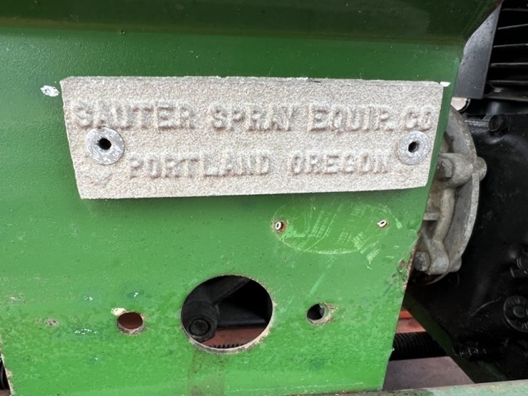 1966-rear's-towable-sprayer-image-8