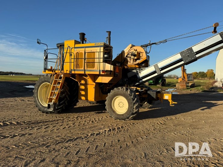 2012-oxbo-8435-image-5