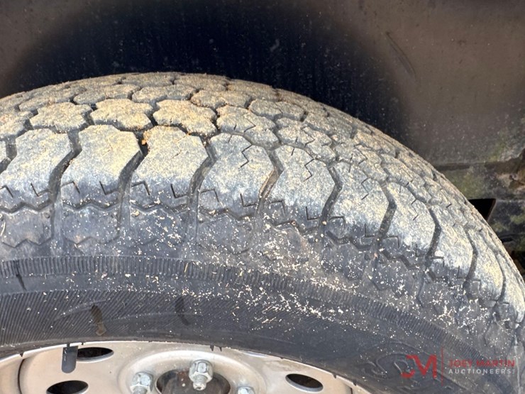 d-&-d-trailers-24'-utility-trailer-image-11