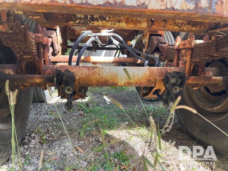 1982-heil-trailer-image-39