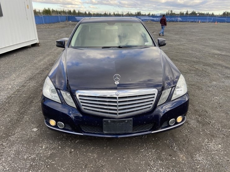 2011-mercedes-benz-e350-awd-sedan-image-8