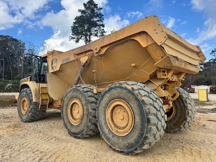 2022-deere-410e-image-2