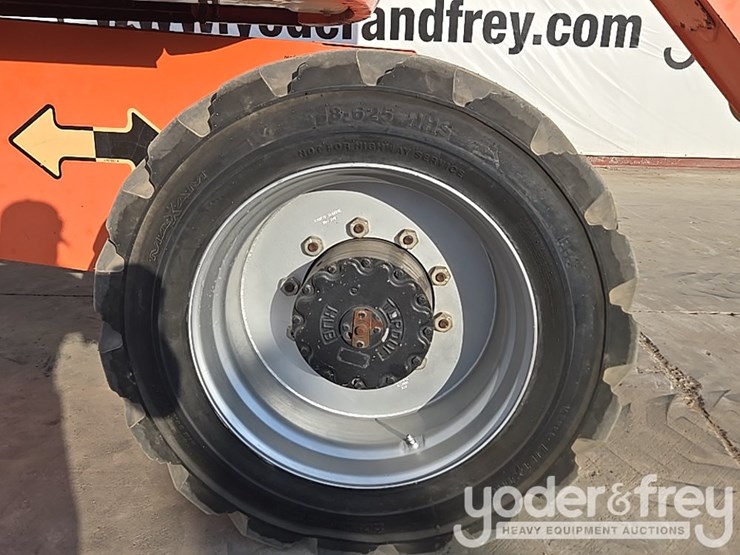 2014-jlg-800aj-image-65