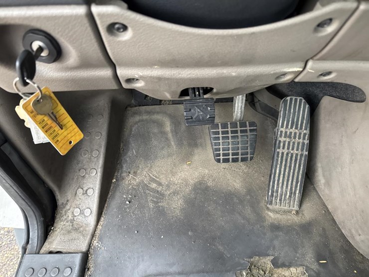 #1481-•-2015-freightliner-cascadia-day-cab-truck-tractor-image-39