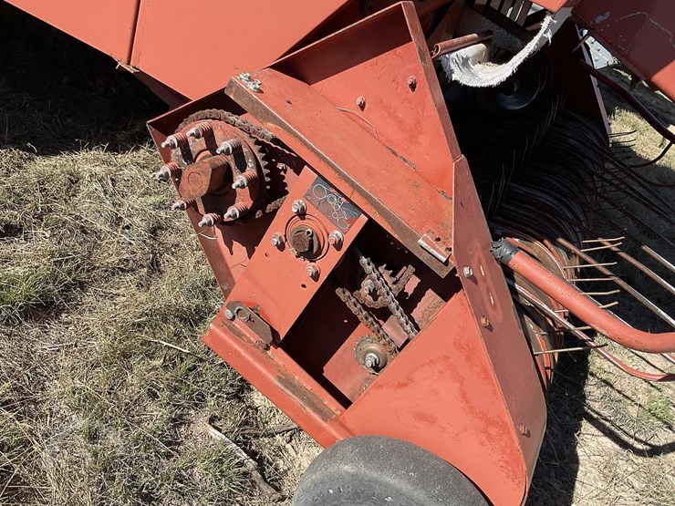 1980-hesston-4900-image-11