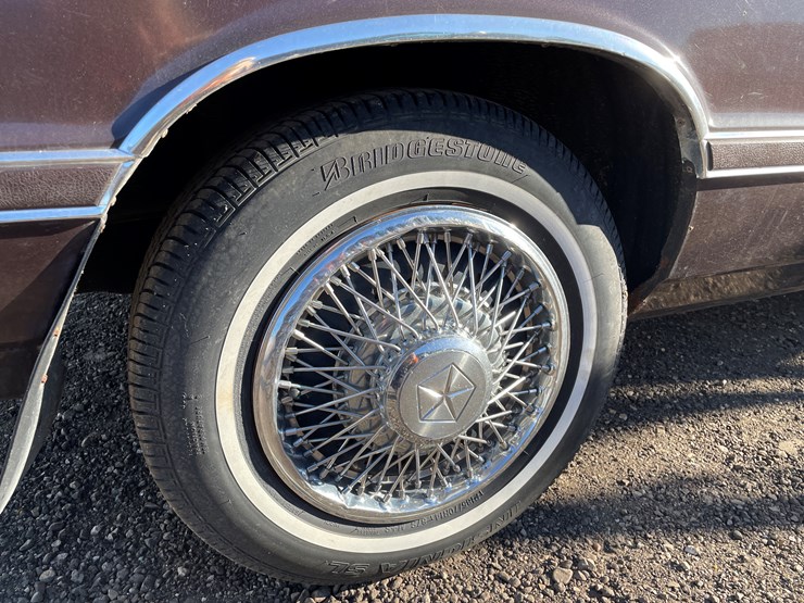 #1075-•-1982-chrysler-lebaron-convertible-(has-wi-title)-image-13