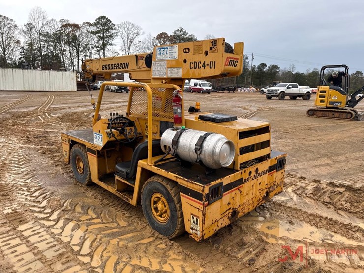 broderson1033.2a-carry-deck-crane-image-3