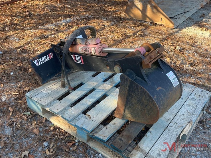 48"-mini-skid-steer-backhoe-attachment-image-1