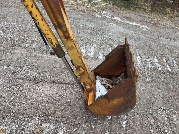 long-mfg.-3-point-backhoe-attachment-image-6