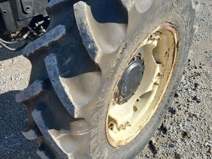 2003-new-holland-ts110-image-15