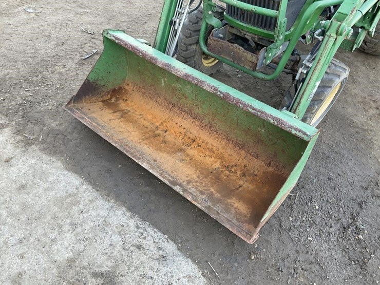 john-deere-2320-image-13