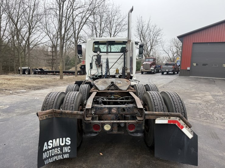 2005-international-8600-image-4