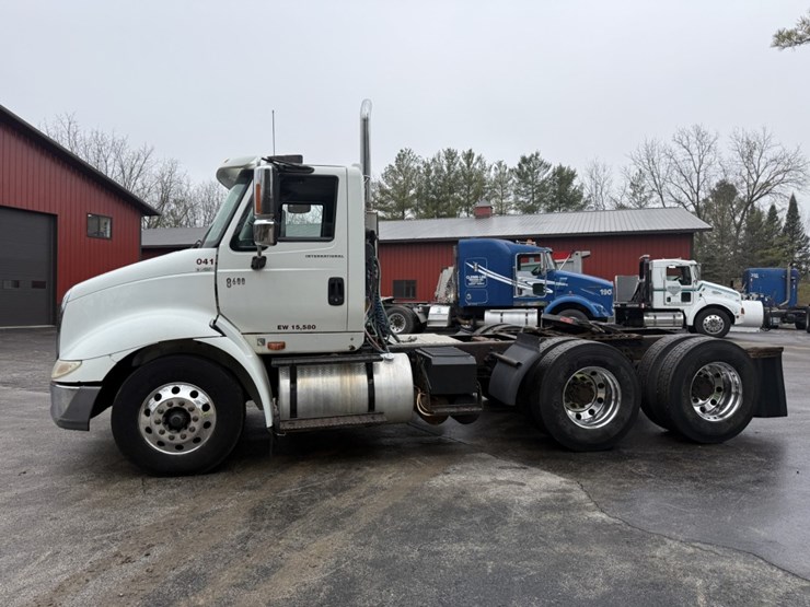 2005-international-8600-image-2