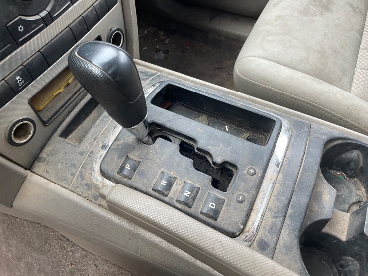 2005-jeep-grand-cherokee-laredo-image-30