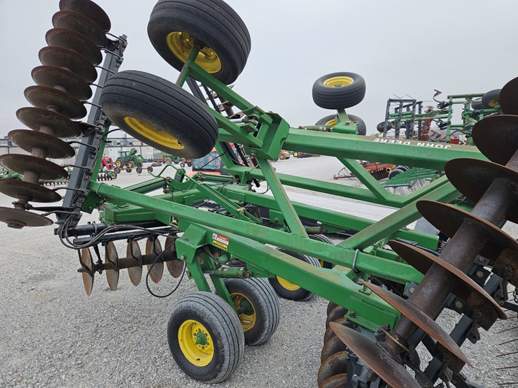 1990-john-deere-630-image-13