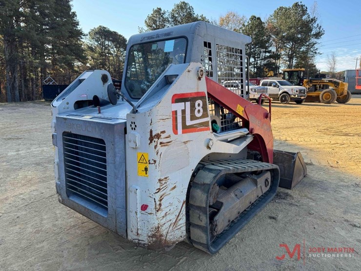 2019-takeuchi-tl8-image-2