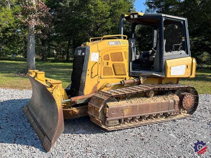 2017-caterpillar-d5k2-xl-image-1