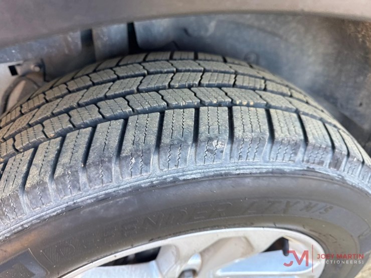 2016-ford-explorer-image-7