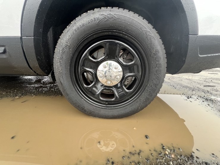 2018-ford-explorer-image-16