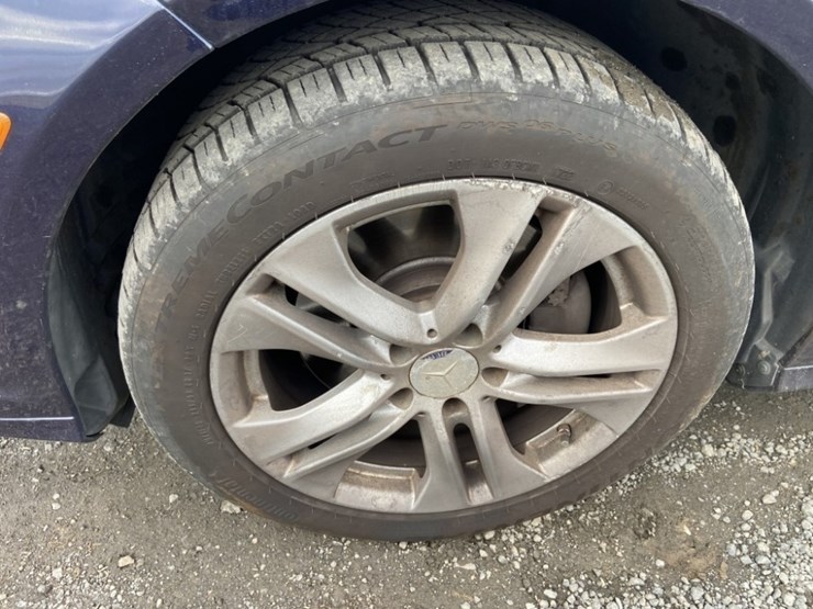 2011-mercedes-benz-e350-awd-sedan-image-9