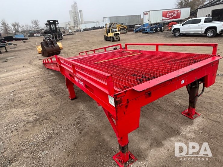 dura-ramp-portable-loading-dock-(gp12115)-image-7