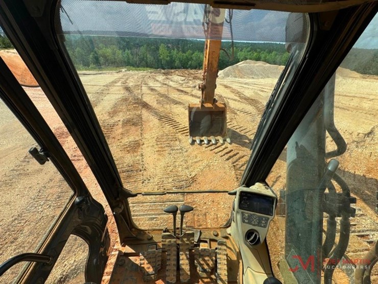 2015-case-cx350d-image-17