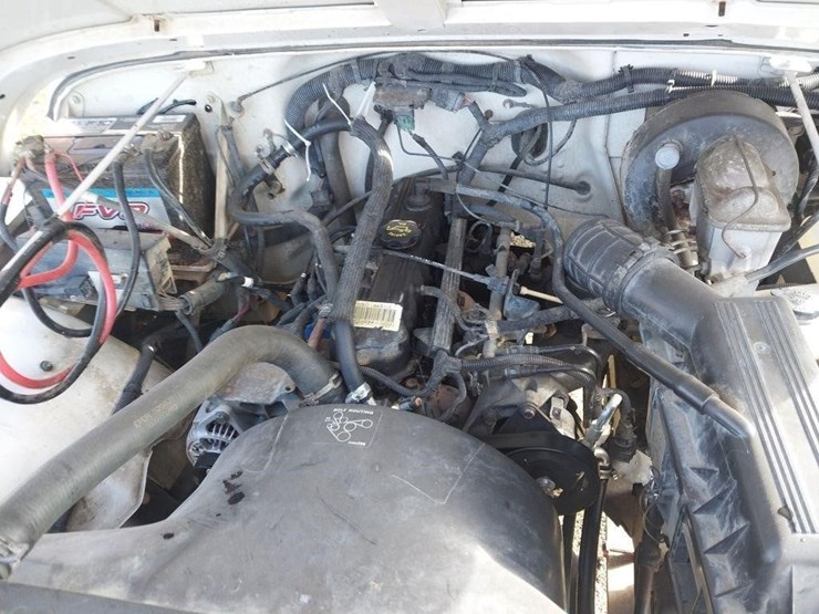 1994-jeep-wrangler-image-10