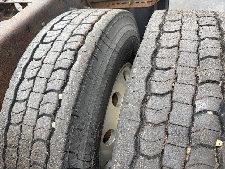 2005-international-8600-image-61