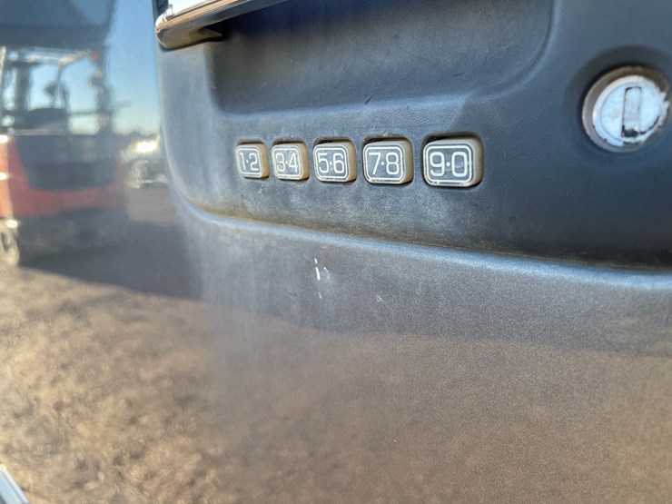 2012-ford-f150-xlt-image-23