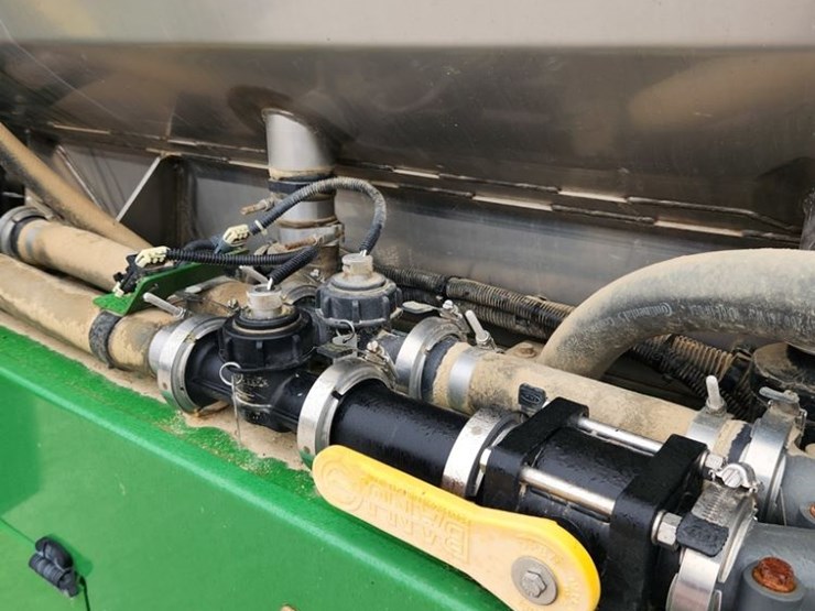 2016-john-deere-r4038-image-9