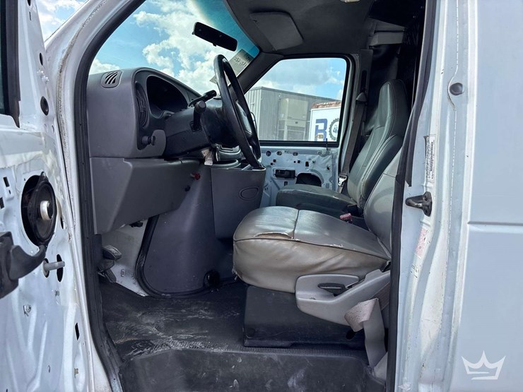 1997-ford-cargo-image-10