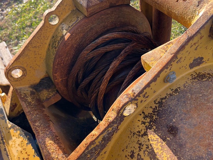 2015-caterpillar-d5k2-lgp-image-14