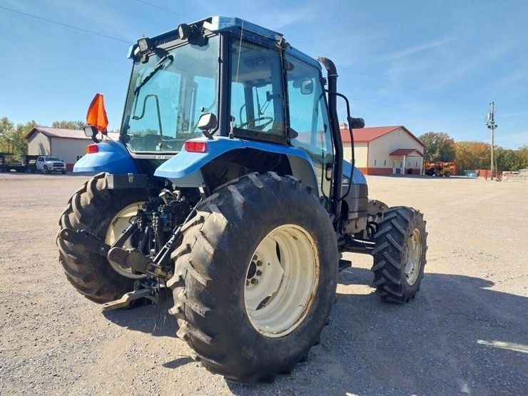 2003-new-holland-ts110-image-25