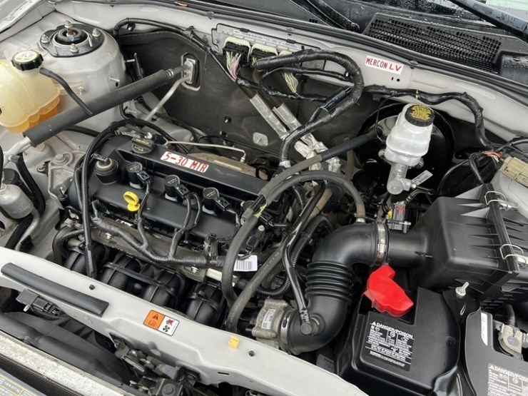 2009-ford-escape-image-11