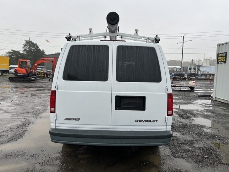 2005-chevrolet-astro-image-5