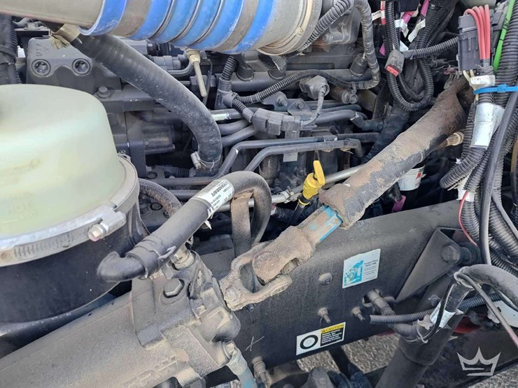 2016-peterbilt-337-image-47