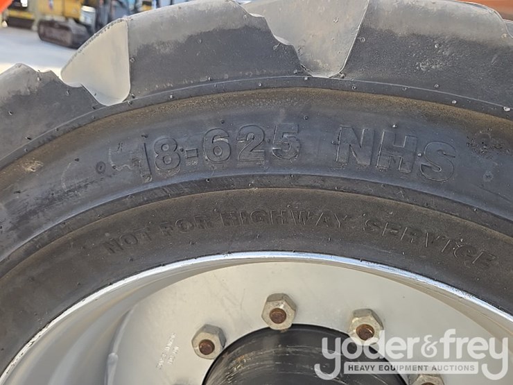 2014-jlg-800aj-image-48