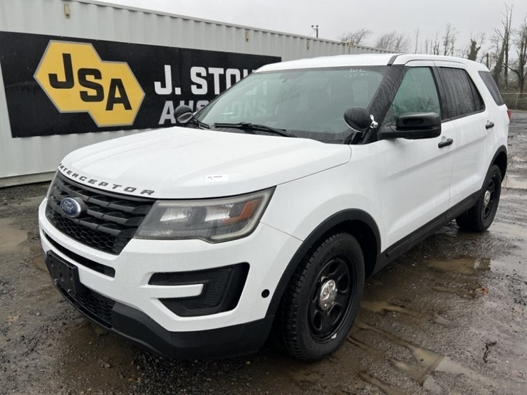 2017-ford-explorer-image-1