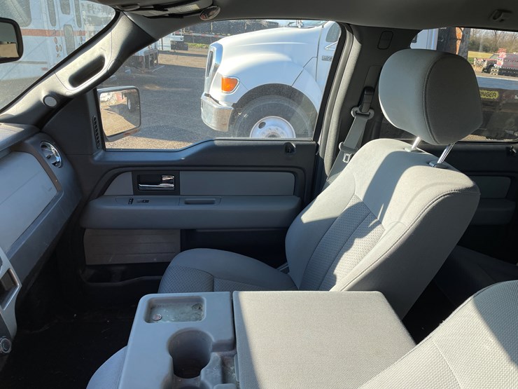 2012-ford-f150-xlt-image-28