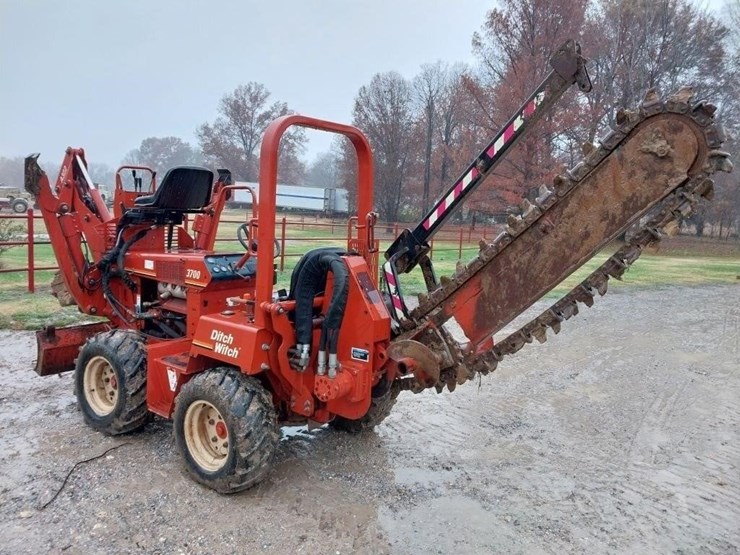 ditch-witch-3700-image-6