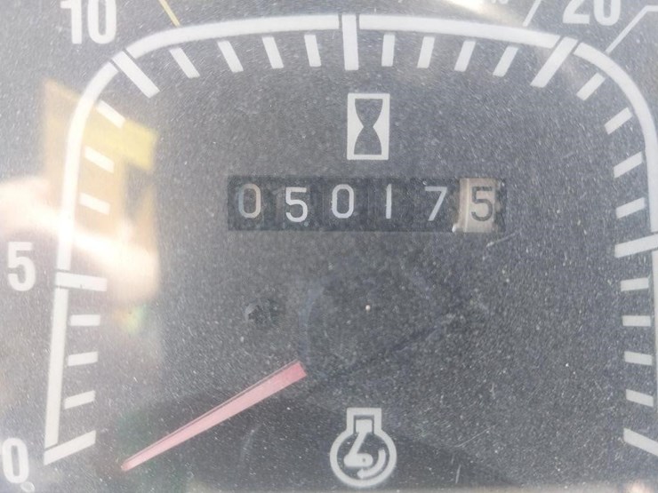 2003-new-holland-ts110-image-21