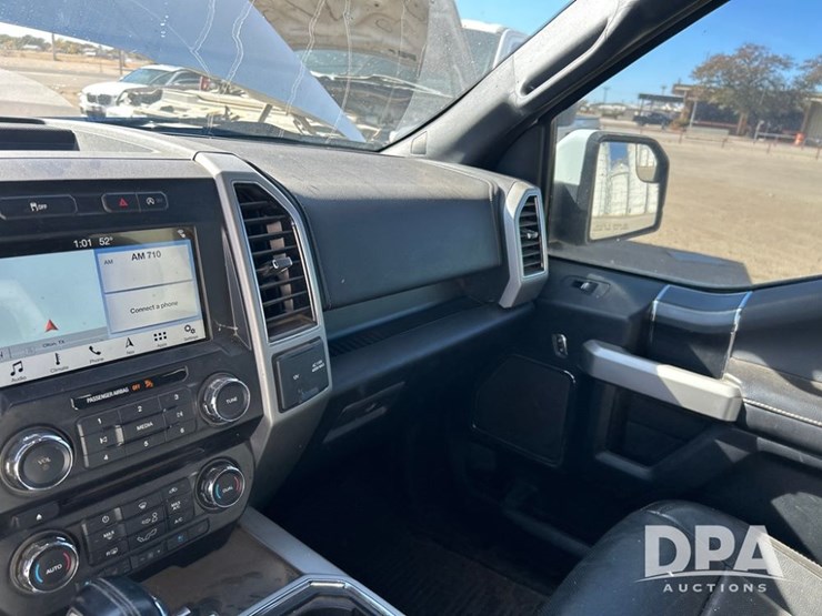 2018-ford-f150-lariat-image-35