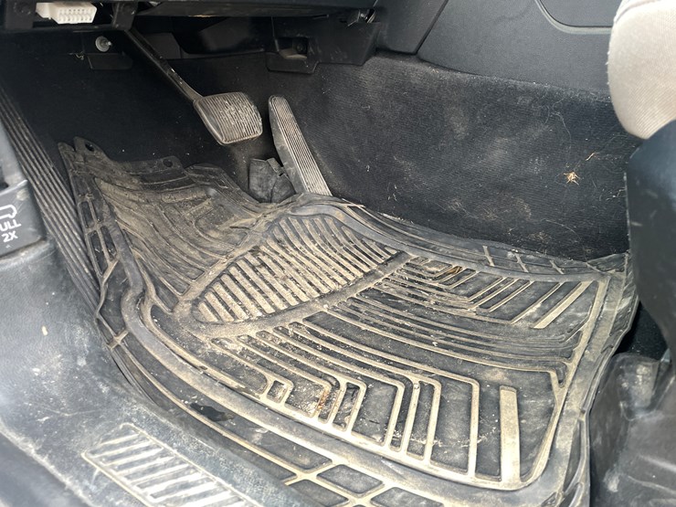 2021-ford-explorer-image-26