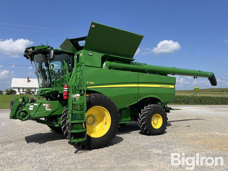 2024-john-deere-s780-image-1