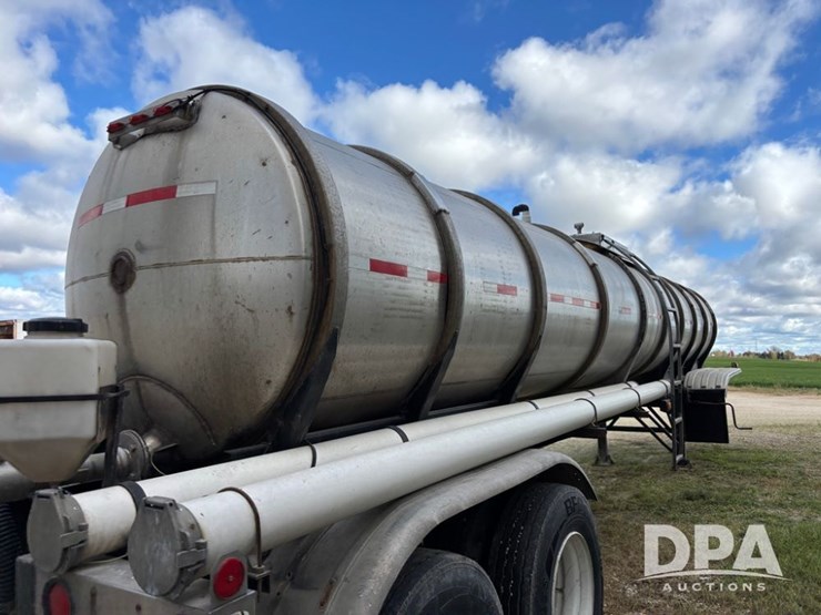 1974-heil-trailer-image-44