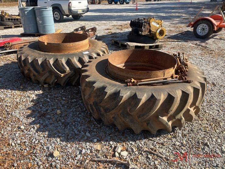 tractor-tires-&-wheel-image-3
