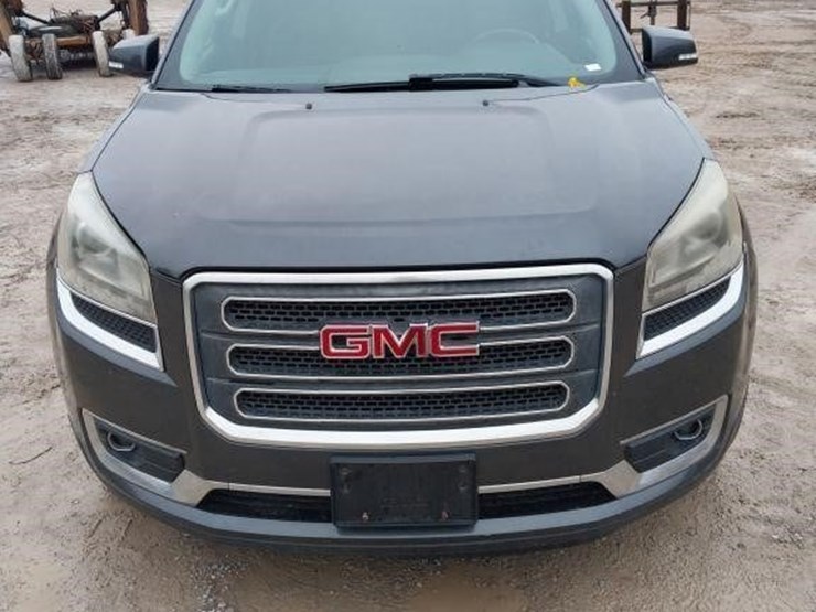 2013-gmc-acadia-image-2