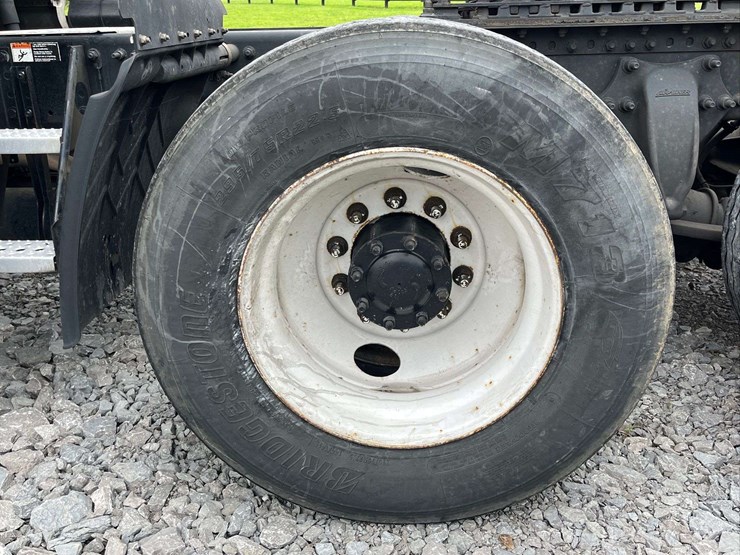 2018-freightliner-cascadia-evolution-t/a-truck-tractor-image-7