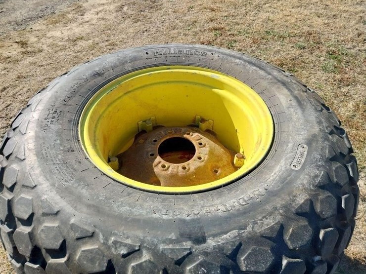 ford-tractor-image-2